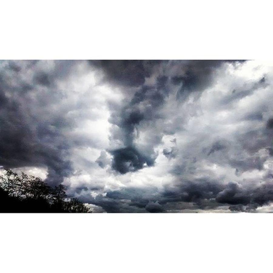 Nature Photograph - Very Dramatic And Beautiful Clouds This by Genevieve Esson