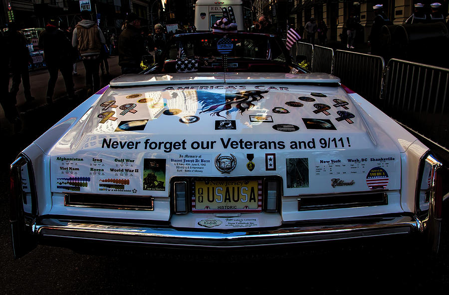 Veterans Day NYC 11_11_17 Car with Patriotic Decorations Photograph by Robert Ullmann