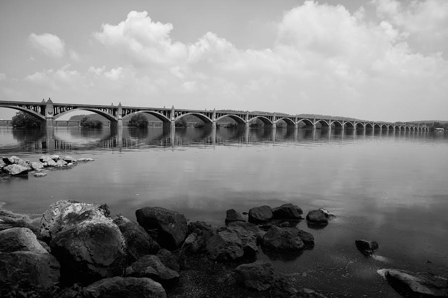 Veterans Memorial Bridge Photograph by Hugh Smith
