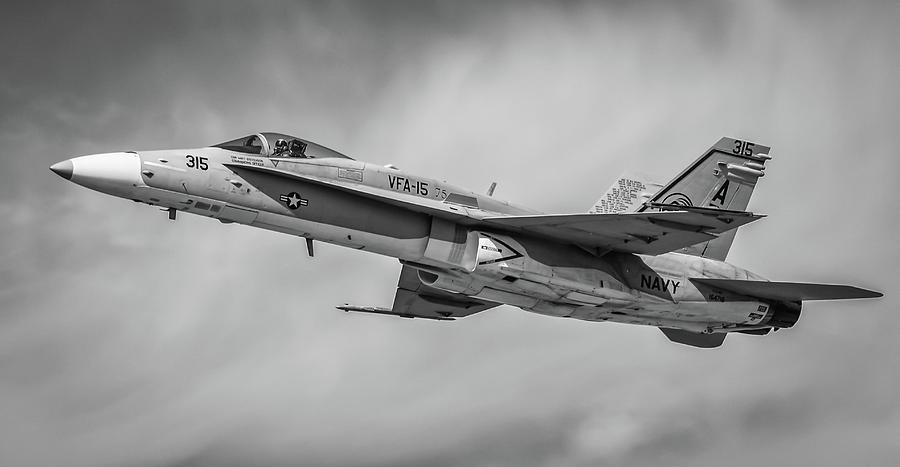 VFA 15 Hornet Photograph by David Hart