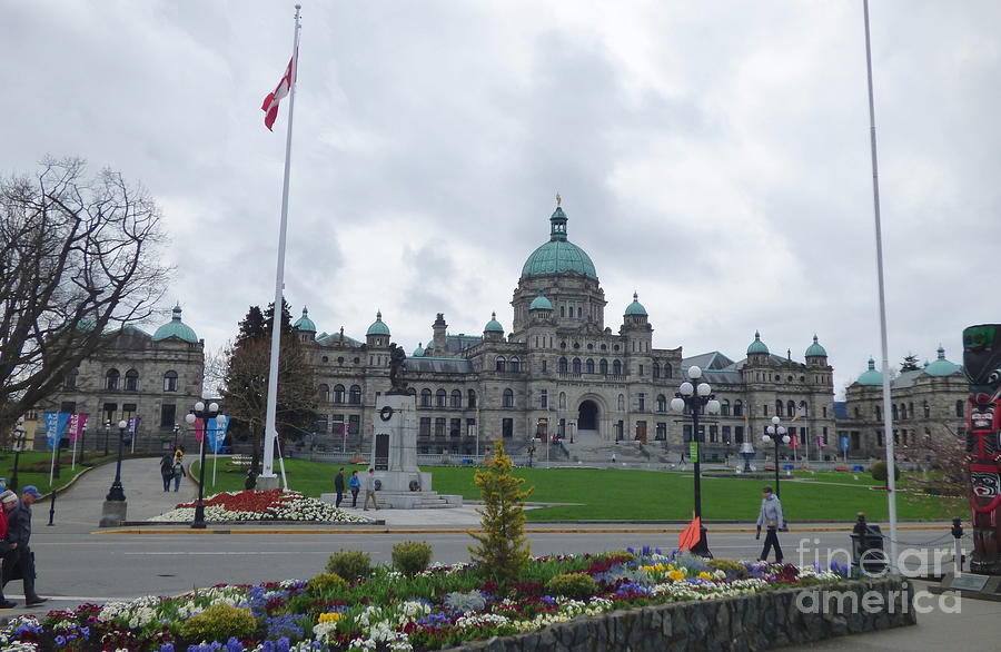 Victoria British Columbia Parliament Building Photograph by Charles Robinson