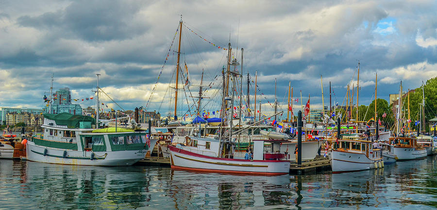 Victoria Harbor boats Photograph by Jason Brooks