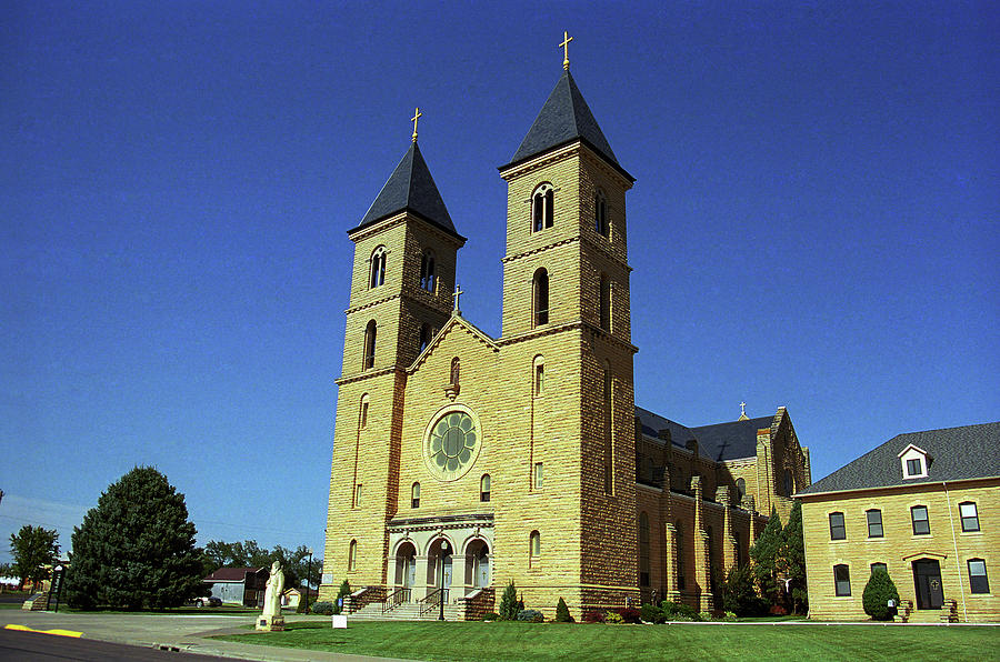Victoria, Kansas - Cathedral of the Plains 6 Photograph by Frank Romeo