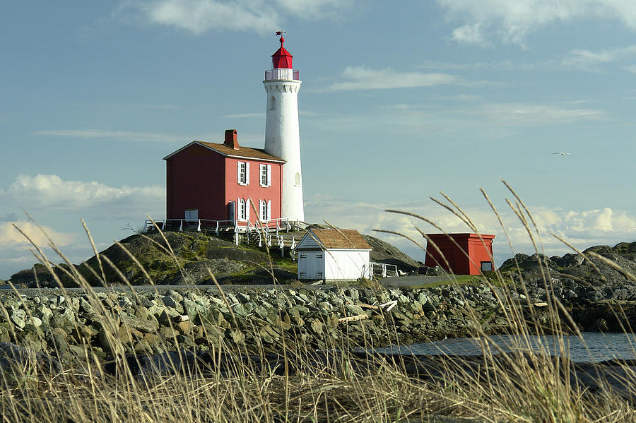 Lighthouse Photograph - Victoria Lighthouse by Mark Hryciw