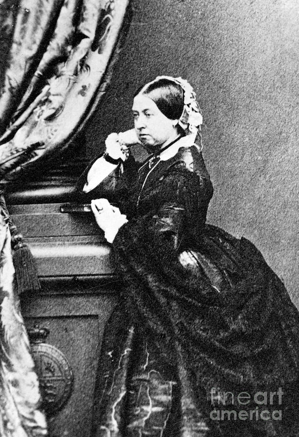 Victoria, Queen Of England, 1862 Photograph by Science Source