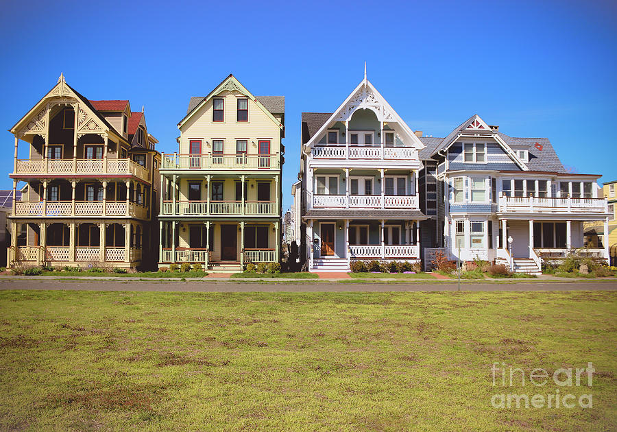 Victorian Homes on Ocean Path Photograph by Colleen Kammerer