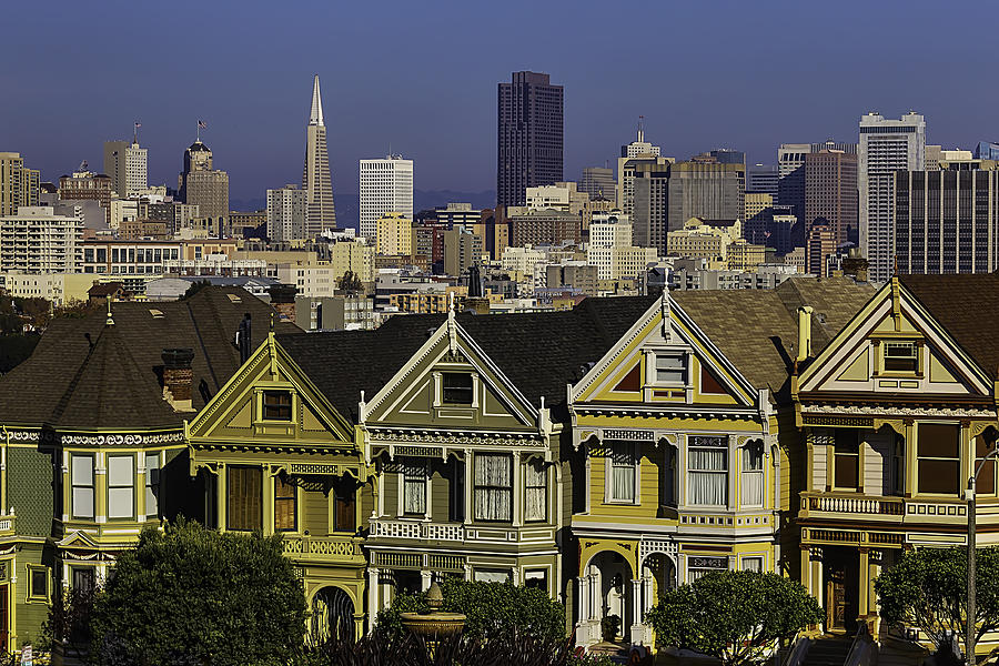Victorian House In San Francisco Photograph by Garry Gay