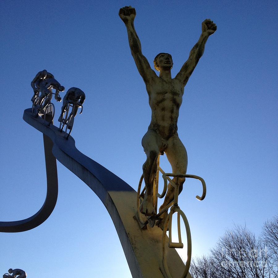 Victory by FRANCE ART Victory by FRANCE ART