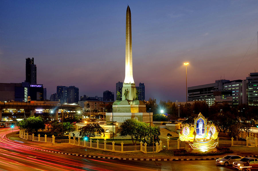 Victory Monument Photograph by Fabrizio Troiani - Fine Art America