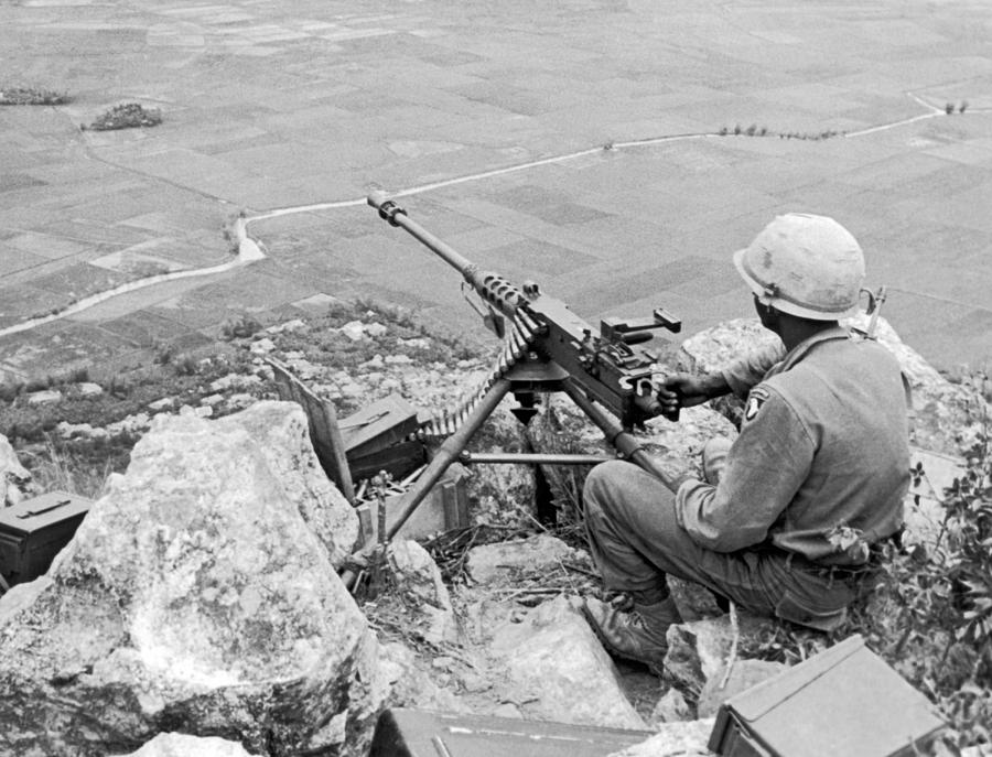 Vietnam Machine Gunner Photograph by Underwood Archives