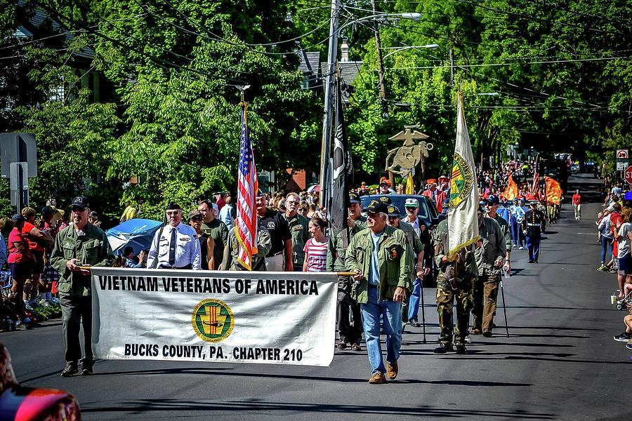 Memorial Day Vietnam / Vietnam Memorial Tribute on Sunday Caught In