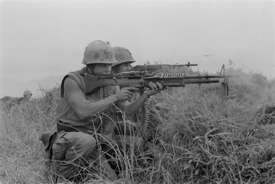 Vietnam War. Us Marine Machine Gunner Photograph by Everett