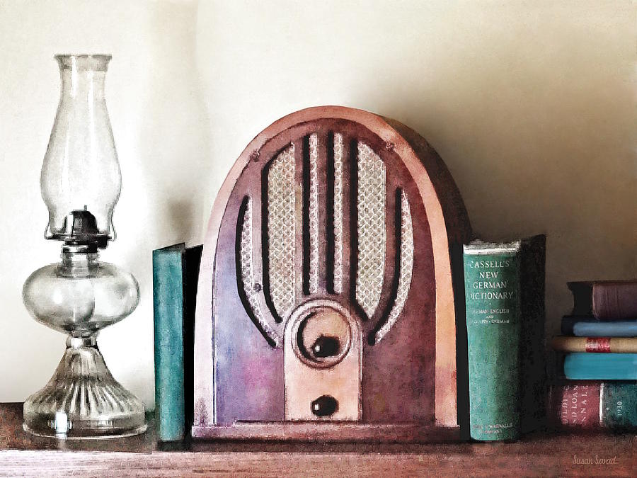 Music Photograph - Vintage 1930s Radio by Susan Savad