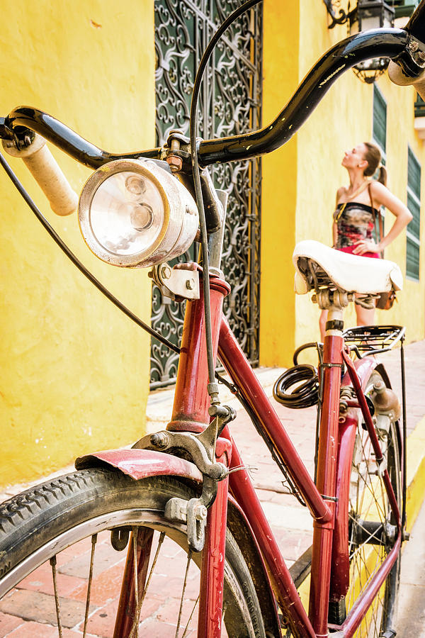 Vintage Bicycle Cartagena Photograph