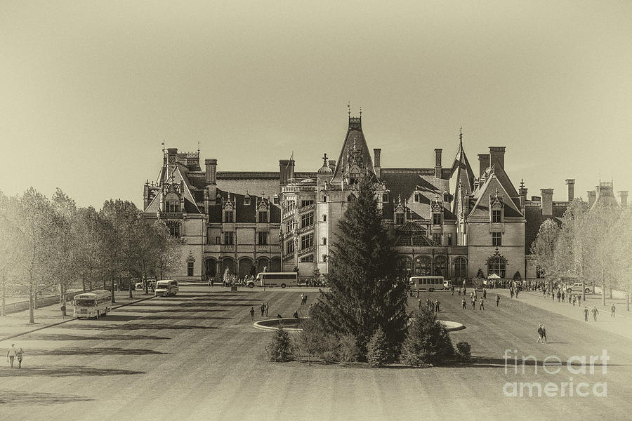 Vintage Biltmore Christmas Photograph by Dale Powell