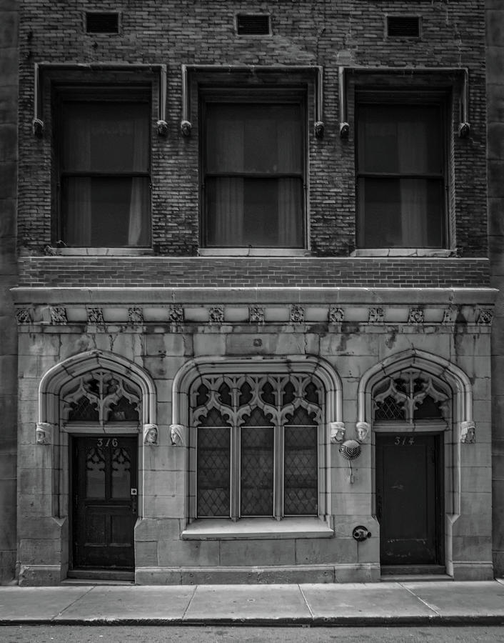 Chicago Photograph - Vintage Chicago Building by Mike Burgquist