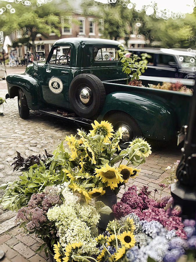 Vintage Flower Truck-Nantucket Photograph by Tammy Wetzel