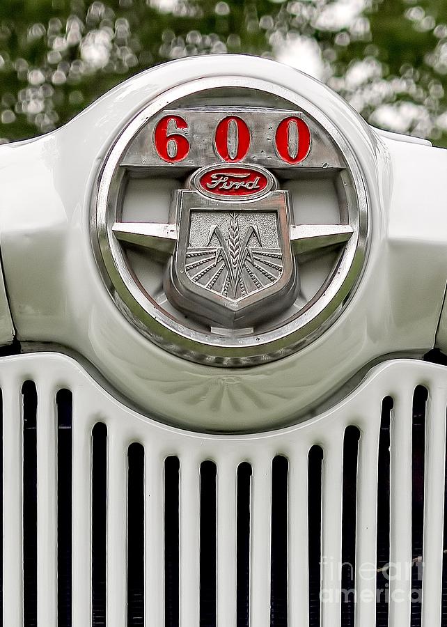 Vintage Holland Ford Tractor 600 Emblem Design Aluminum Sign 