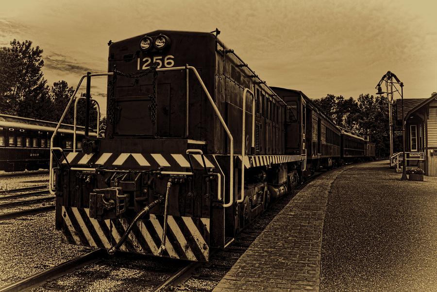 Vintage Locomotive 1256 Photograph by Dale Kauzlaric