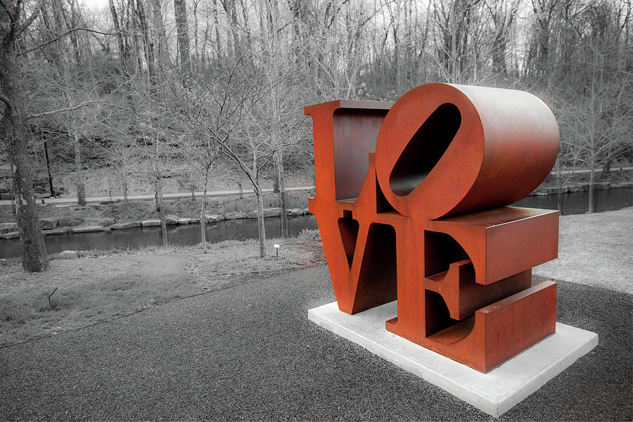 Black And White Photograph - Vintage Love Sculpture - Crystal Bridges Museum of Art by Gregory Ballos