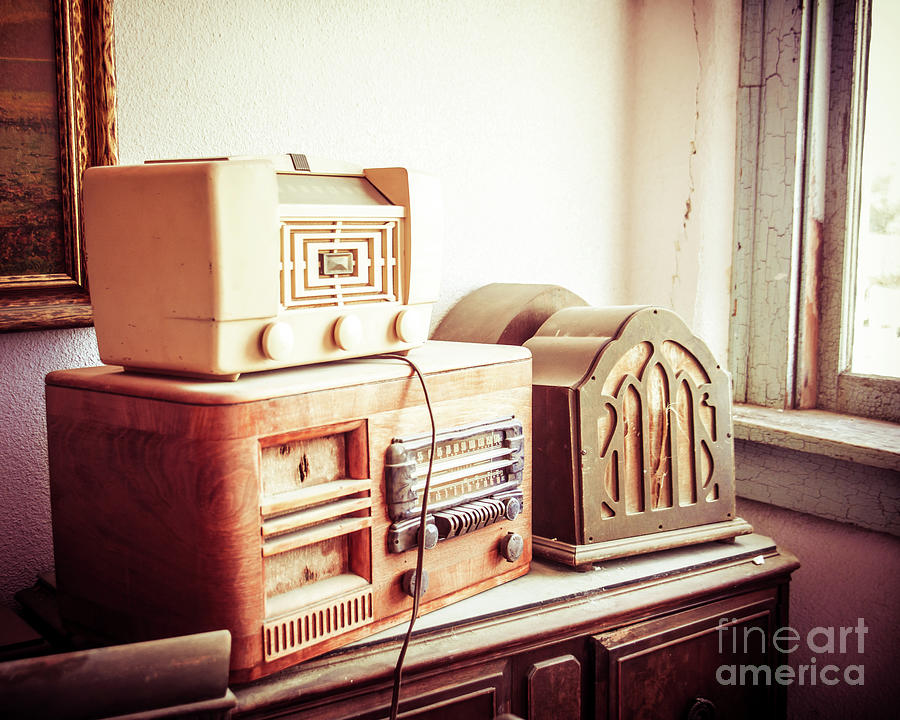 Still Life Photograph - Vintage Radios by Sonja Quintero