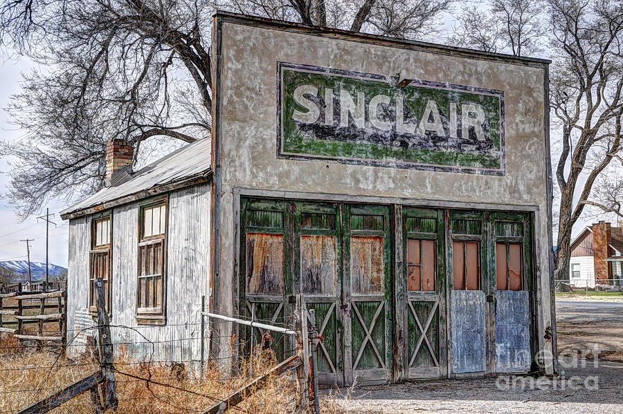 Vintage Rural Gas Station - Elberta Utah Photograph by Gary Whitton