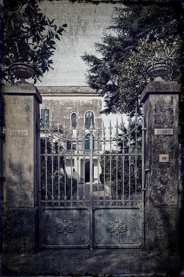 Vintage Sorrento Estate Photograph by Allan Van Gasbeck
