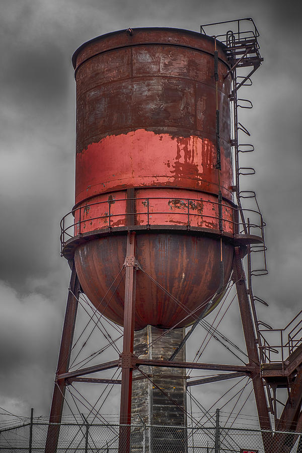 Vintage Water Tower Photograph by Paul Freidlund