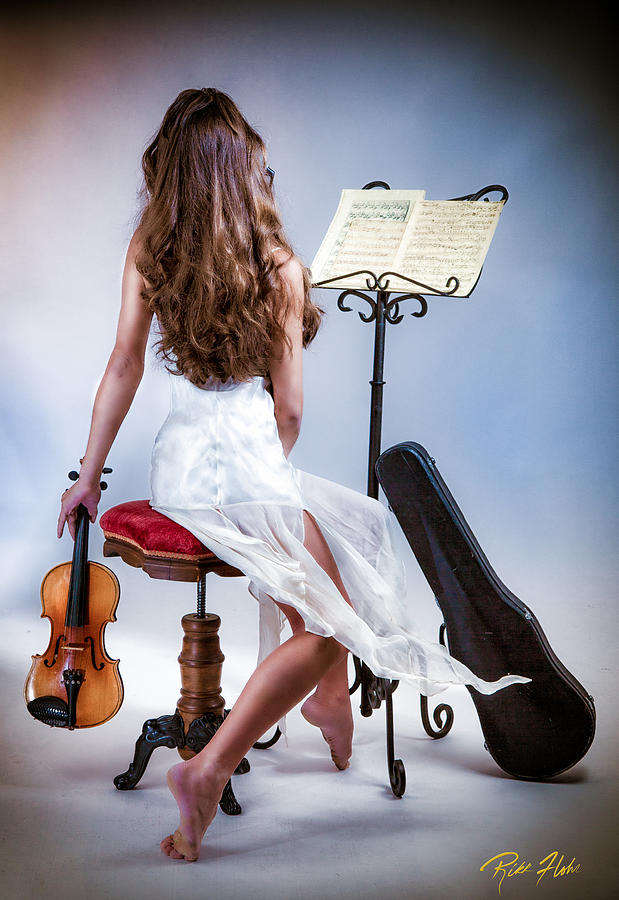 Violinista #1 Photograph by Rikk Flohr