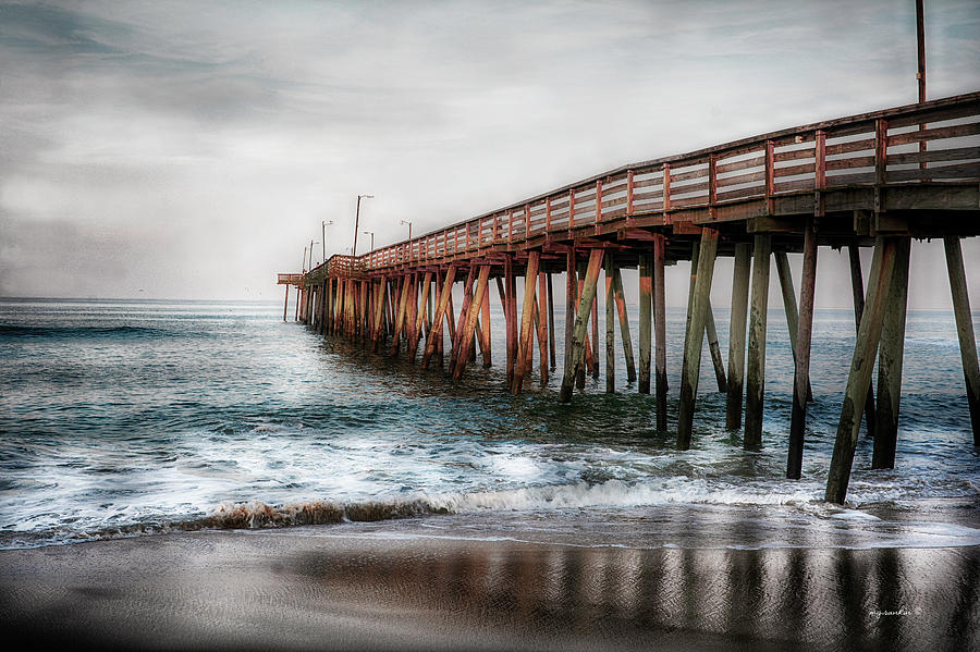 Virginia Beach Pier Photograph by Michael Rankin