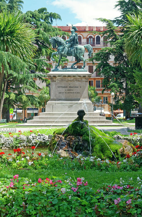 Vittorio Emanuele II Statue Photograph by Sally Weigand