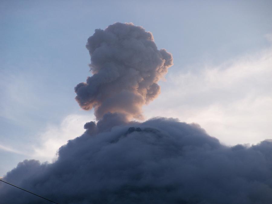 What Is A Ash Cloud Volcano