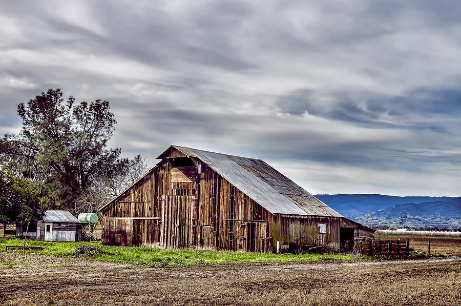 VV Old Barn Photograph by Bruce Bottomley