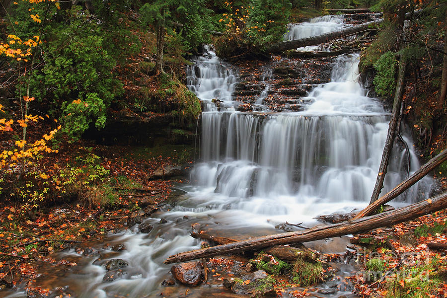 Wagner Falls Photograph by Dale Niesen