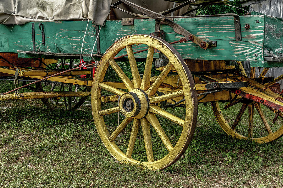 Wagon Wheel Photograph by Doug Long