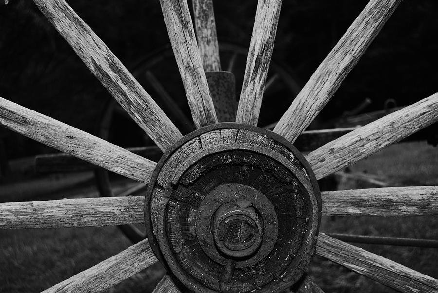 Wagon wheel Photograph by Eric Liller
