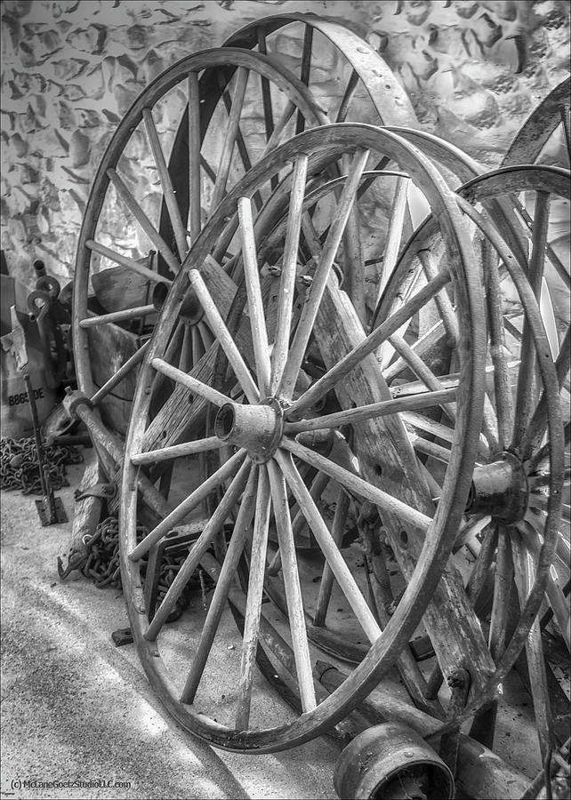 Wagon Wheel Monochrome Photograph by LeeAnn McLaneGoetz McLaneGoetzStudioLLCcom