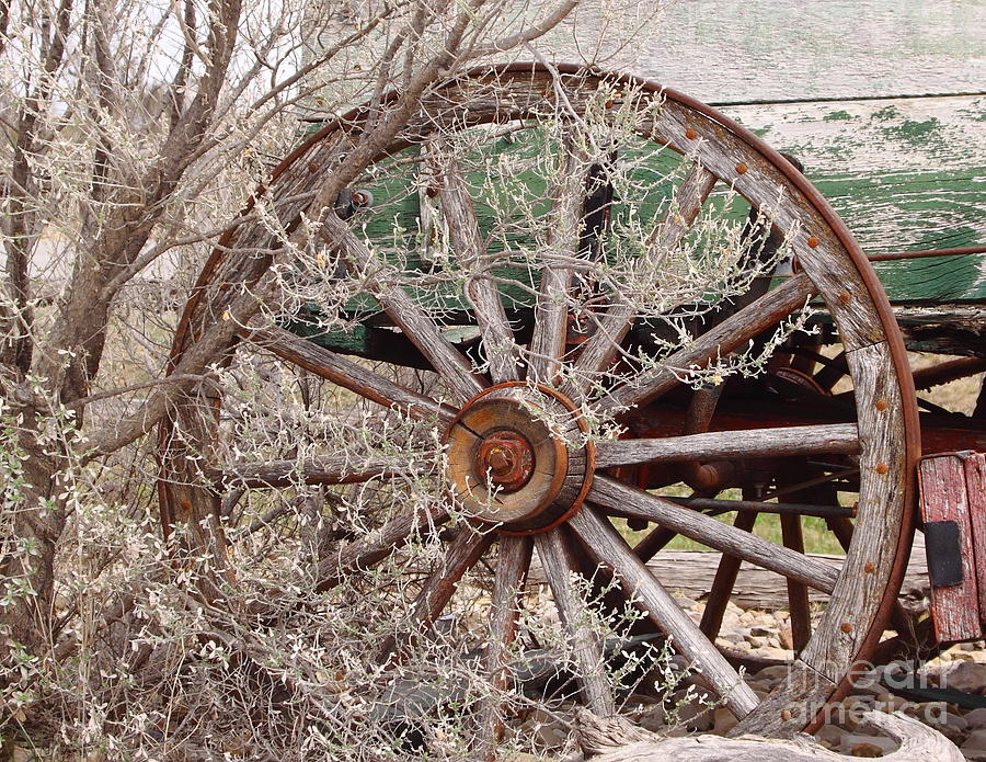 Farm Photograph - Wagon Wheel by Robert Frederick