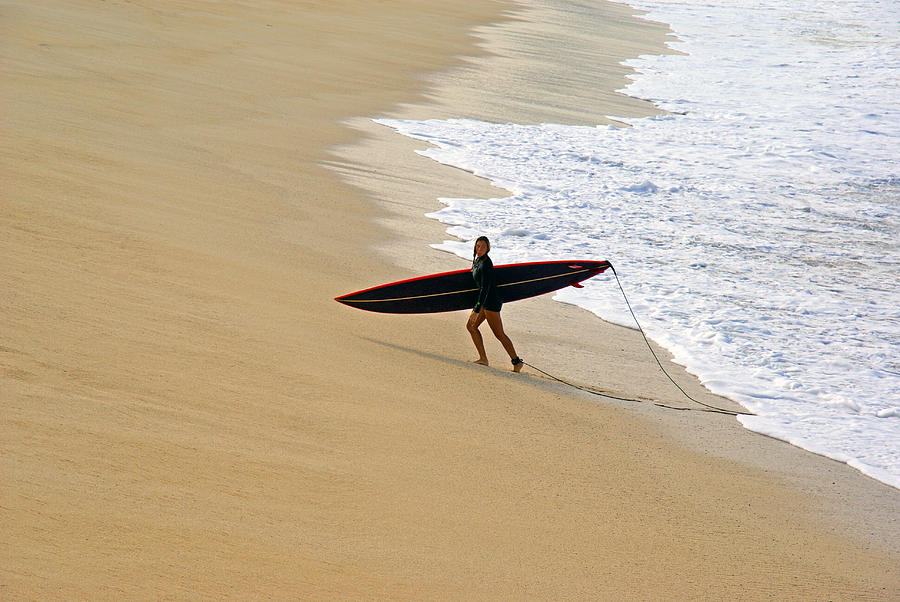 Beach Photograph - Wahine Surfer Waimea Bay by Kevin Smith
