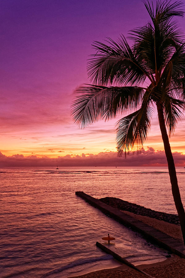 Waikiki Sunset Photograph by Lars Lentz