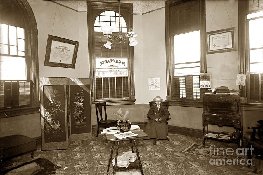Dr. Photograph -  Waiting room of Dr. C. H. Pearce, D.D.S. dentist, Watsonville,  by Monterey County Historical Society