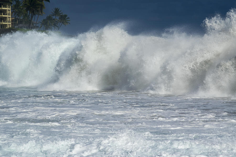 Walls of Churning Water Photograph by Frank Wilson