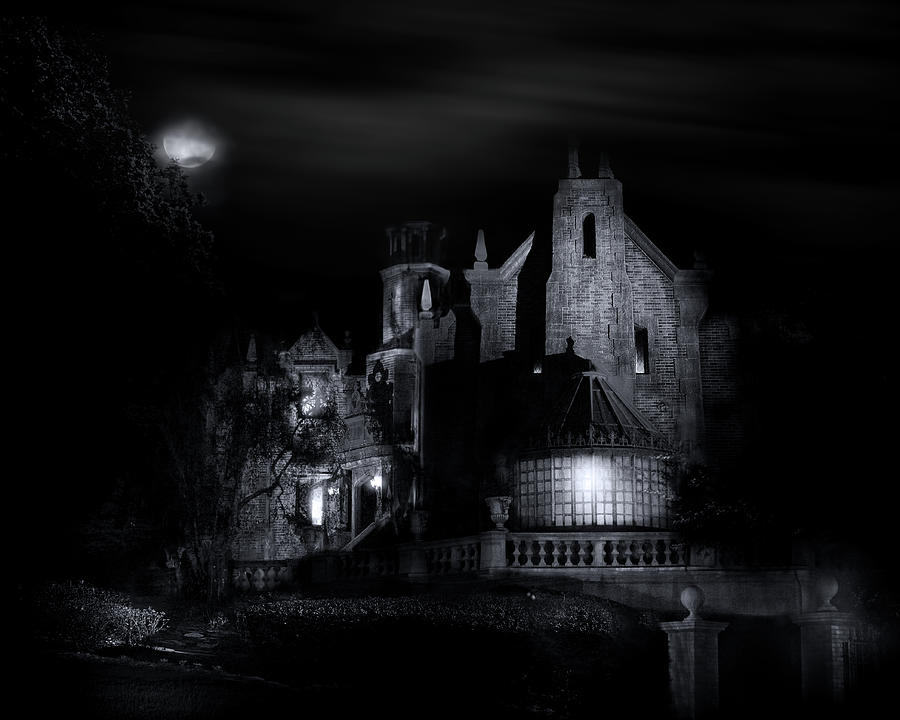 Walt Disney Worlds Haunted Mansion Photograph by Mark Andrew Thomas