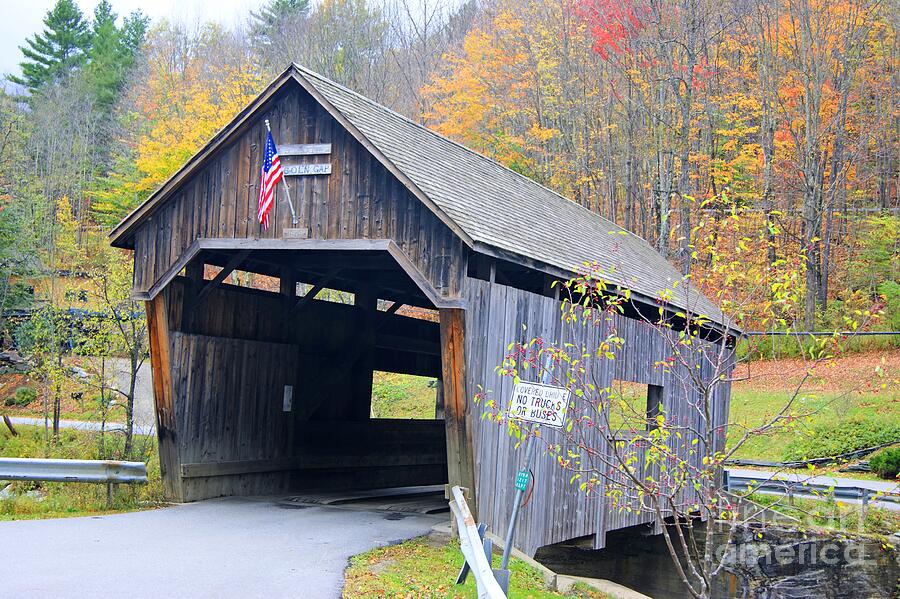 Warren Covered Bridge in Vermont Photograph by David Birchall