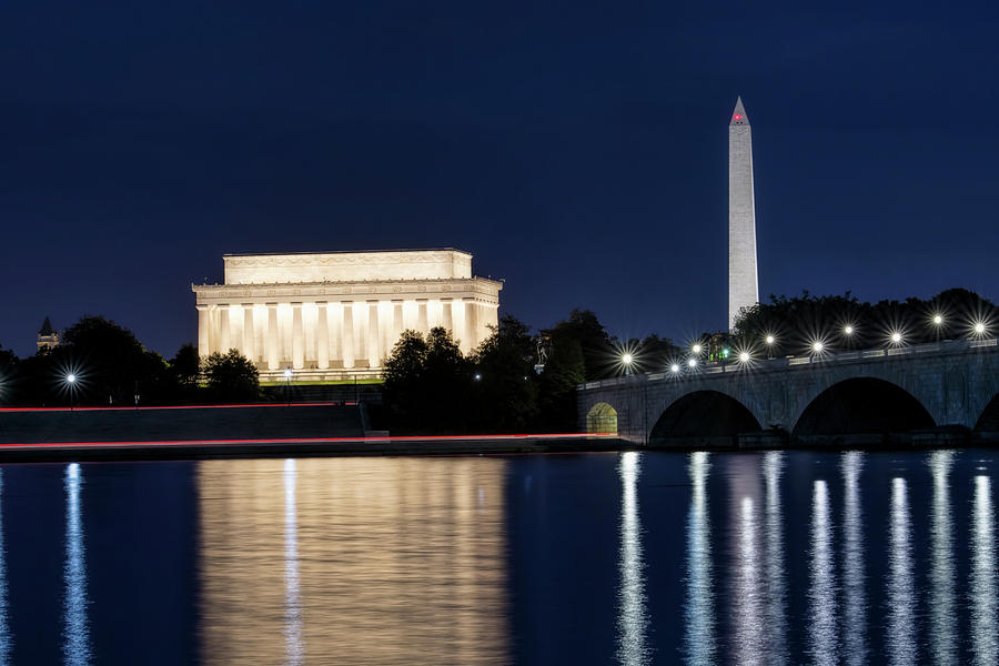 Lincoln Memorial Photograph - Washington DC at night by Bill Dodsworth