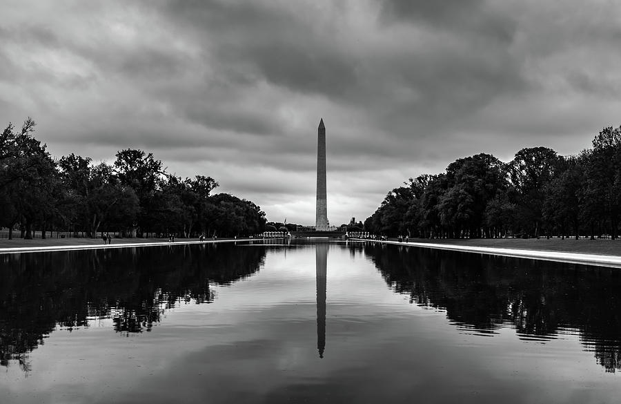 Washington Monument Photograph by Don Schwartz