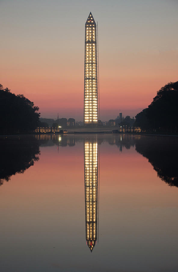 Washington Monument at Dawn Photograph by Ed Clark