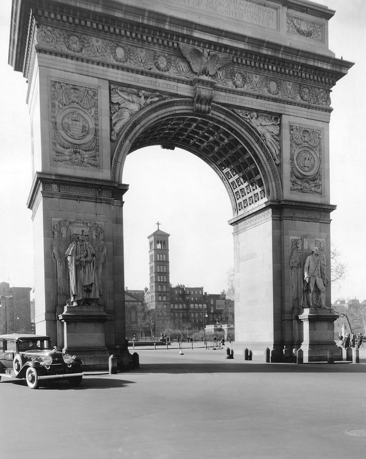 Washington Square In New York Photograph by Underwood Archives