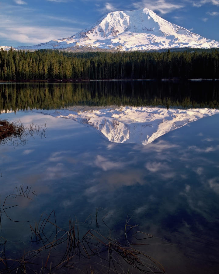 Washington's Mt Adams from Takhlakh Lake. Photograph by Larry Geddis ...