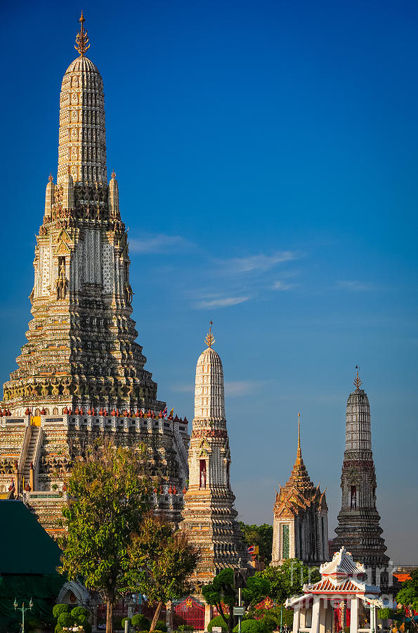 Wat Arun Photograph by Inge Johnsson